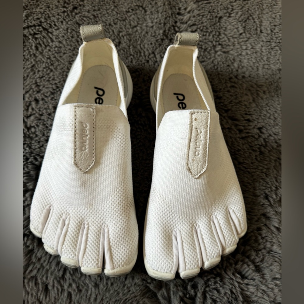 Peluva shoes